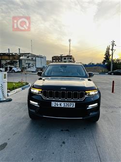 جیپ گراند شیرۆکی